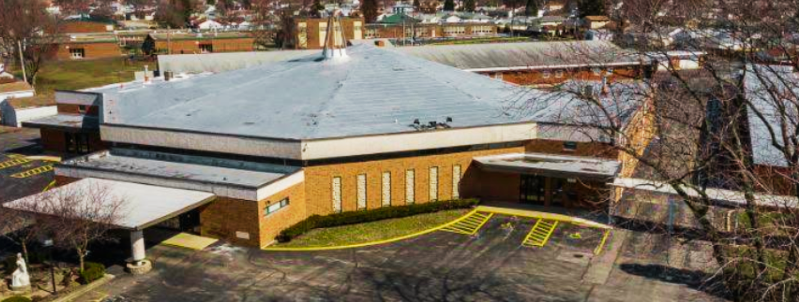 Exterior view of Hometown Mercy Mosque Hometown building